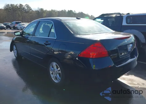 2007 Honda Accord 2.4 Ex z USA, uszkodzony, nr VIN 1HGCM56807A222927
